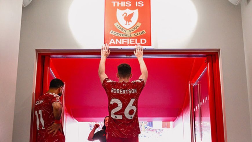 Mohamed Salah ve Robertson'dan Liverpool'a duygusal veda!