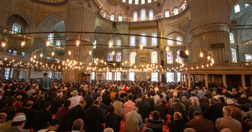 Bayram namazı nasıl kılınır, kaç rekat? Bayram namazı niyeti nasıl edilir? (Diyanet adım adım bayram namazı kılınışı)