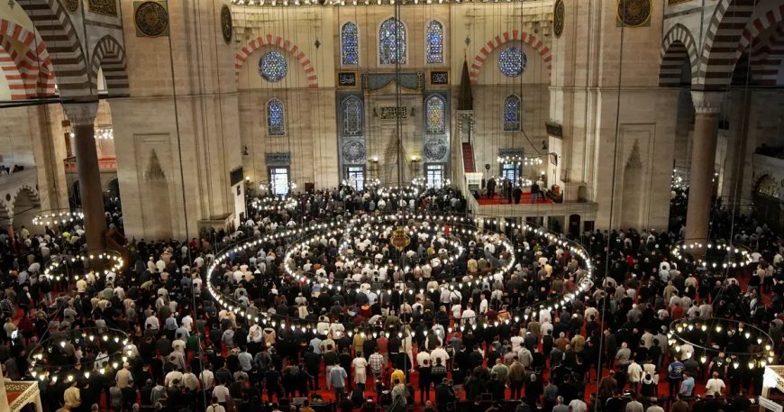 İstanbul'da bayram namazı kılındı