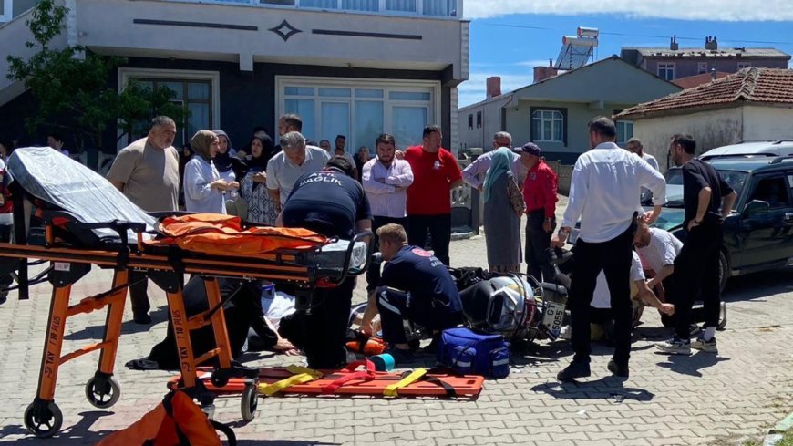 Otomobil ile çarpışan motosikletteki 2 kişi yaralı