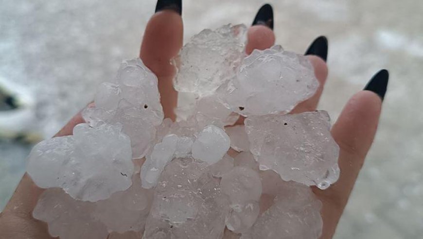 Hatay ve Osmaniye’de sağanak ve dolu hayatı felç etti! Yollar çöktü, evleri su bastı, dereler taştı