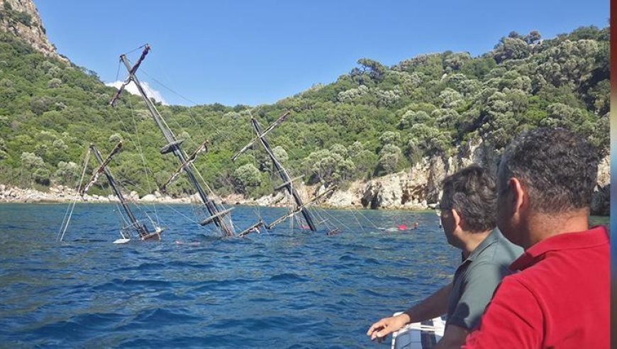 Marmaris'te tur teknesi battı! Yolcular tahliye edildi