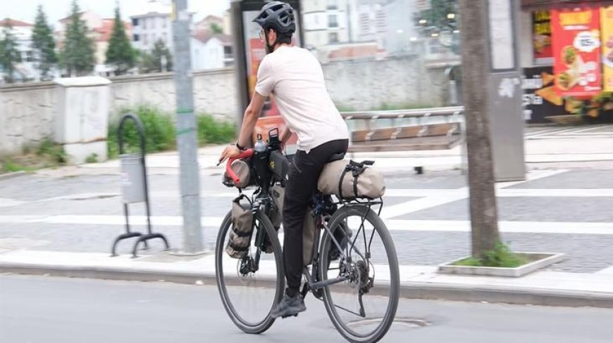 Düzce'de mola verdi! Milano'dan Tokyo'ya uzanan bisiklet yolculuğu