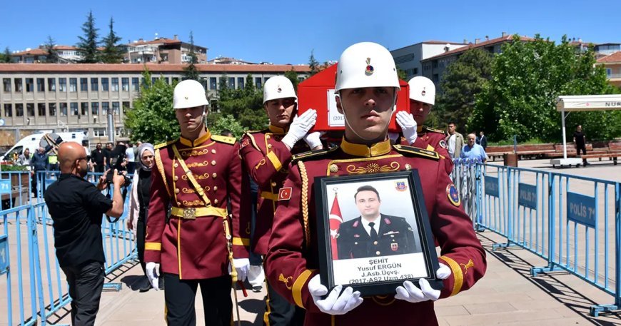 Şehit jandarmaya gözyaşlarıyla veda