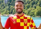 Göztepe'de Rhaldney gidiyor, Henrique geliyor