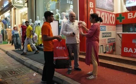 Alışverişte yeni dönem! Bebek arabası sürme ve poşet taşıma hizmeti başladı