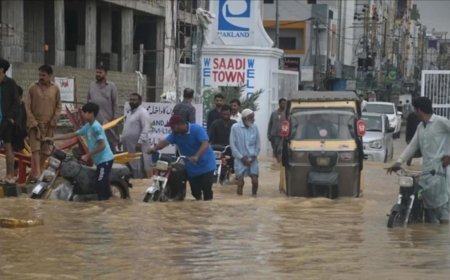 Pakistan’da can pazarı! Şiddetli yağışlar sonrası 7 ölü, 33 yaralı