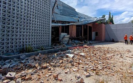 Endonezya'da 6.7 şiddetinde deprem! Çatılar çöktü, hastaneler tahliye edildi