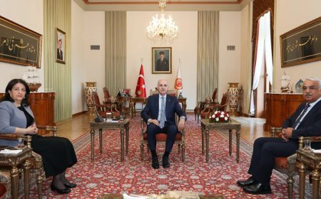 TBMM Başkanı Kurtulmuş DEM Parti İmralı heyetiyle bir araya geldi