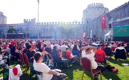 YKS nedeniyle meydanlara dev ekranlarda milli maç yayını yapılmayacak