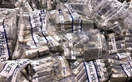 Ülke tarihinin en büyük uyuşturucu operasyonu! 2.7 ton kokain ele geçirildi