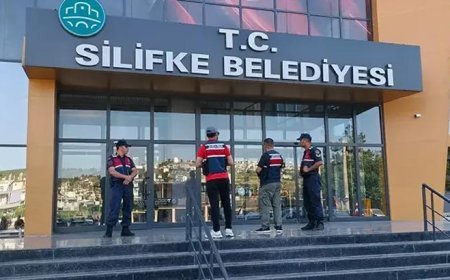Mersin'in Silifke Belediyesi'ne operasyon! Belediye başkanı dahil 8 şüpheli tutuklandı