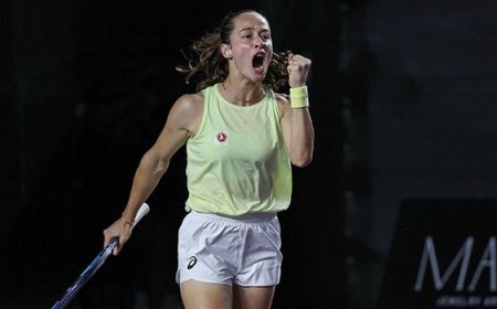Zeynep Sönmez, Eastbourne Açık'ta çeyrek finale çıktı
