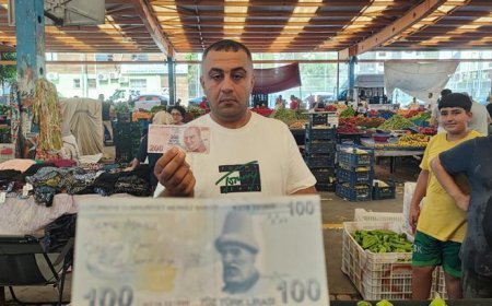 Adana'da gizemli aşk mesajı! Paraların üzerindeki yazı herkesi şaşırttı: Şimdi herkes Ömer ile Özge'yi arıyor