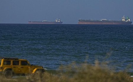 Mutabakat sonrası ilk çatlak! Hürmüz Boğazı yakınlarında kargo gemisine saldırı