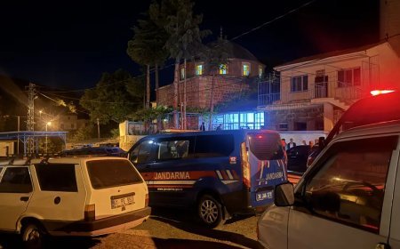 Cami avlusunda bıçaklı saldırı. İki kişi hayatını kaybetti