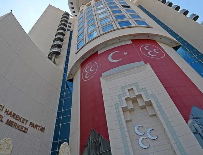 MHP Manisa il teşkilatı feshedildi