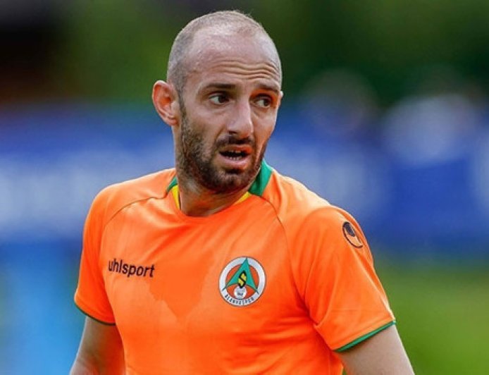 Efecan Karaca Alanyaspor'a veda etti!