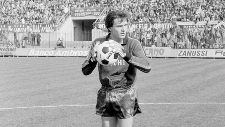 Dünya Kupası'nın en uzun süre gol yemeyen kalecisi Zenga