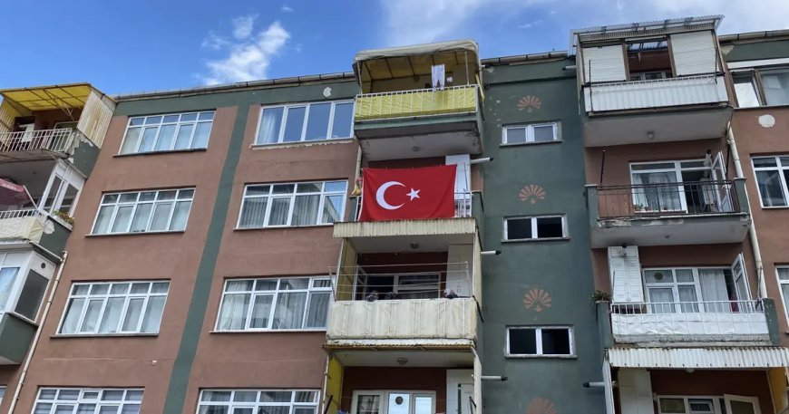 Samsun'da 5. kattan düşen 1,5 yaşındaki Ebrar hayatını kaybetti