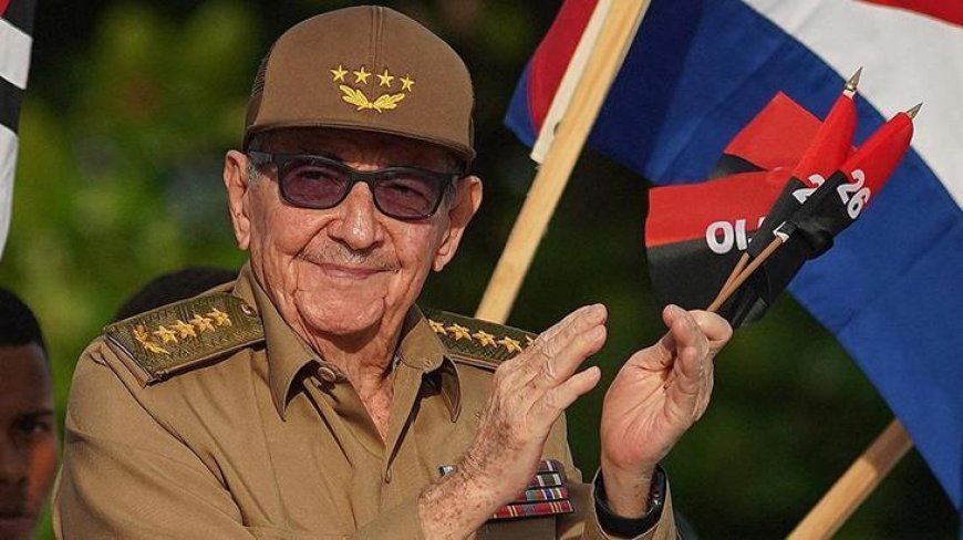 30 yıl sonra ilk kez halkın karşısına çıktı! 95. yaş gününü kutladı
