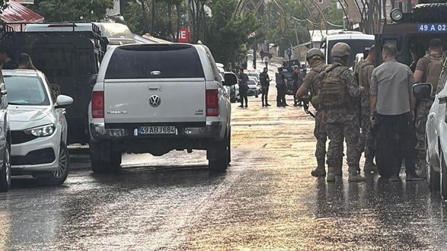 Engelli kardeşini ve polis memurunu yaraladı, operasyonla etkisiz hale getirildi