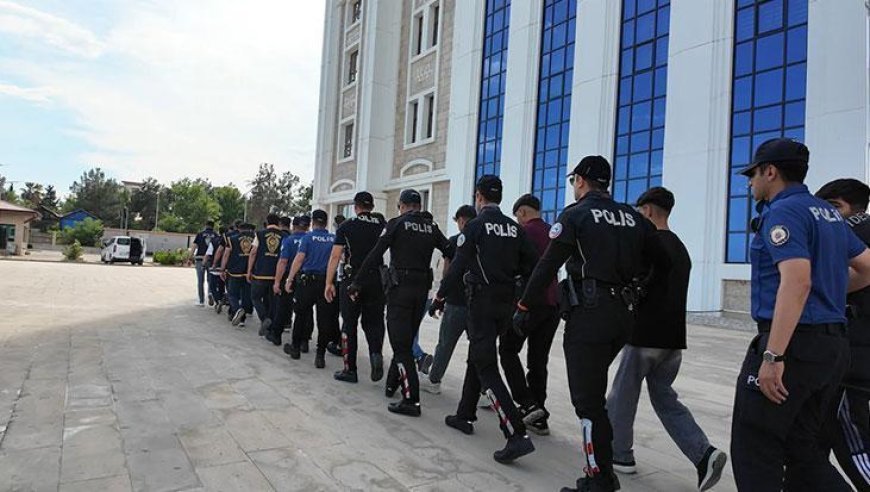 Adıyaman'da sosyal medyada 'silah teşhiri' yapan çok sayıda zanlı gözaltına alındı