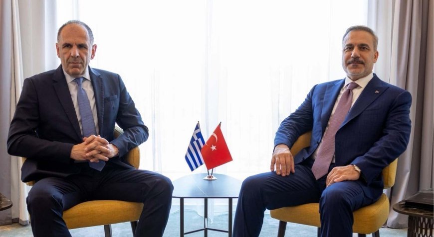 Dışişleri Bakanı Hakan Fidan, Sofya'da Yunanistan Dışişleri Bakanı Yerapetritis ile görüştü