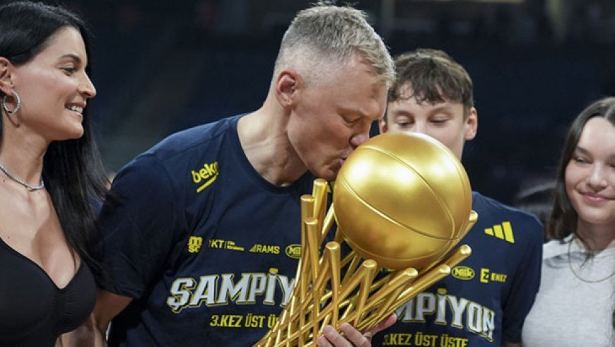 Sarunas Jasikevicius: Şampiyon olduğumuz için çok mutluyuz