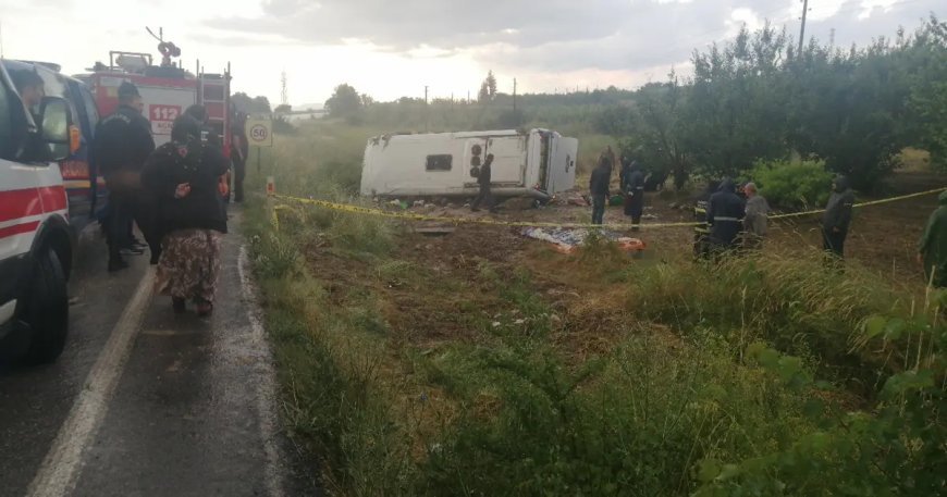 Isparta'da tur otobüsü devrildi. 4 kişi öldü, 26 kişi yaralandı