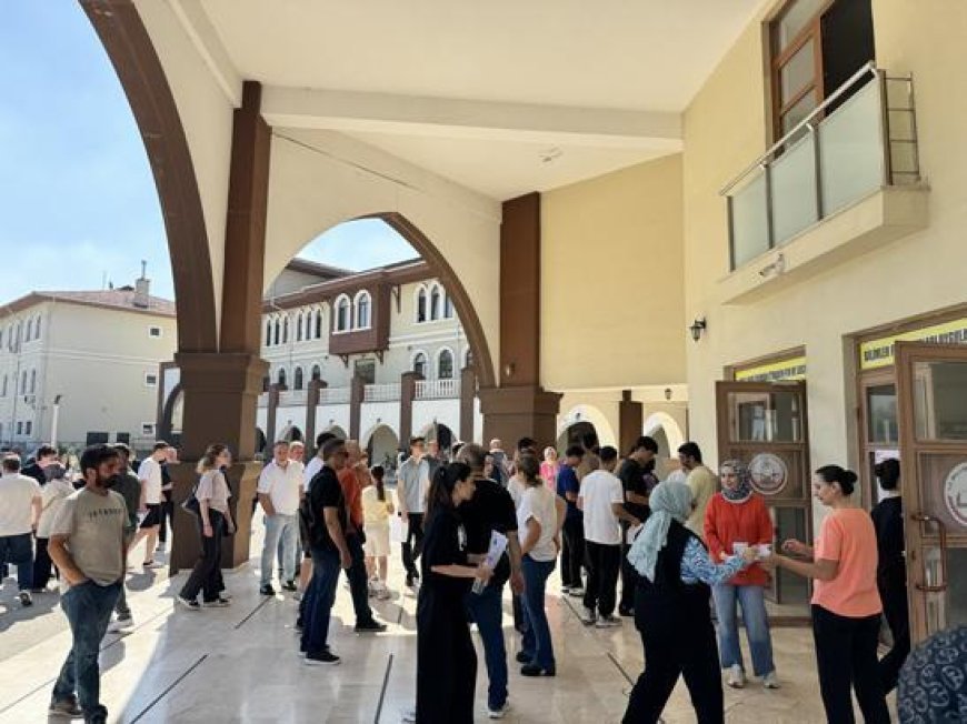 YKS 2026'da ikinci gün heyecanı! AYT başladı: Milyonlarca aday ter dökecek