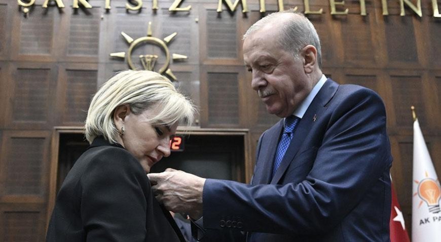 SON DAKİKA HABERİ: Nimet Özdemir AK Parti’de