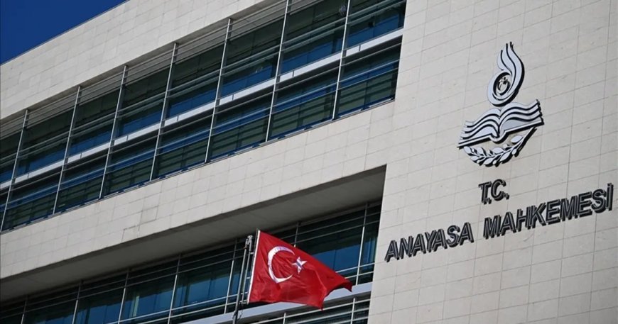 Anayasa Mahkemesi'nden CHP kararı. Amblem başvurusu karara bağlandı