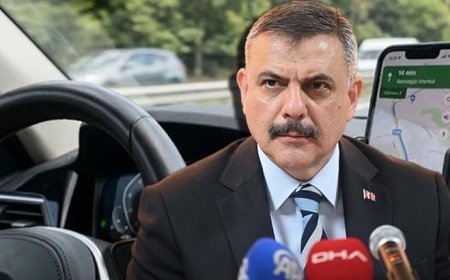Bakan Çiftçi duyurdu: Araç içi aksesuarlara düzenleme Resmi Gazete'de! Telefon tutucu, kamera...