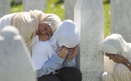 Srebrenitsa Soykırımı'nın 31. yılı düzenlenen programla anıldı