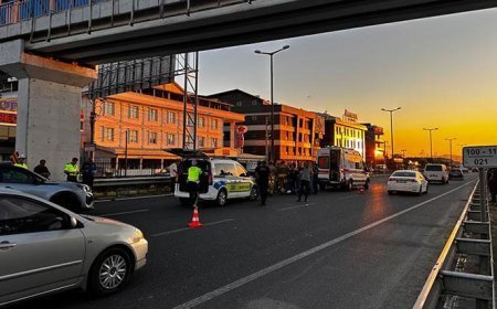 Düzce'de zincirleme kaza! Motosiklet iki aracın arasında kaldı: 1 ölü
