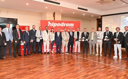 Hipodrom.com ana sponsorluğundaki 11. Karayel Ödülleri’nde yılın başarılı safkanları ödüllendirildi