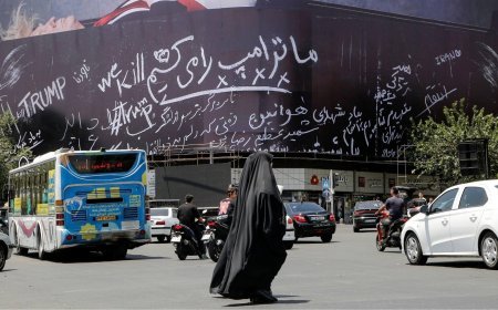 Meydanın ortasında tabut afişi! 'Trump'ı öldüreceğiz'
