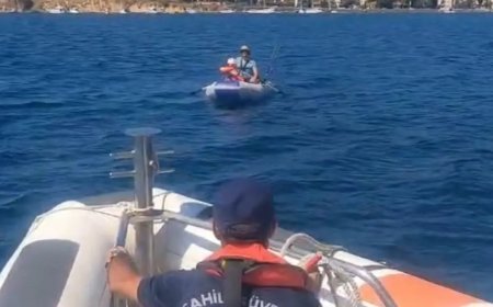 Şişme bot keyfi kabusa döndü. Yüzlerce metre sürüklendiler