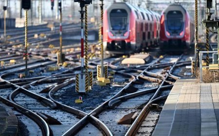 Bilet kontrolü sırasında kavga! Görevli trenden aşağı düştü: '120 km hızla ilerliyordu'