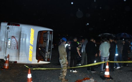 Yolcu otobüsü şarampole devrildi. 40 kişi yaralandı