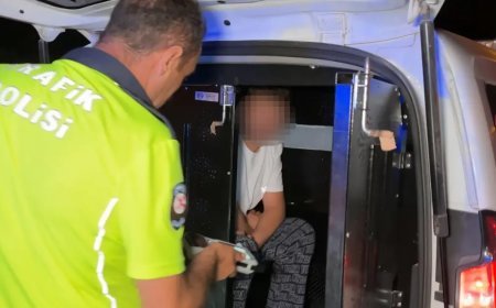 Polisin ehliyet ve kimlik istediği alkollü sürücü, "150 TL param var" dedi