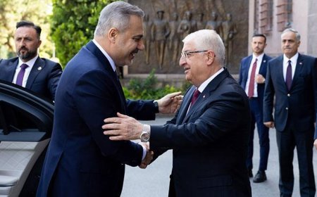 Dışişleri Bakanı Hakan Fidan, Milli Savunma Bakanı Güler ile Ankara'da görüştü
