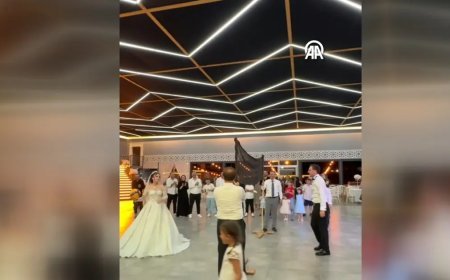 Düğün töreninde ilginç anlar: Gelin ve damat voleybol oynadı