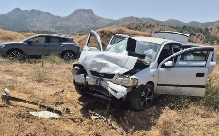 Otomobiller kafa kafaya çarpıştı! 1'i ağır, 10 yaralı