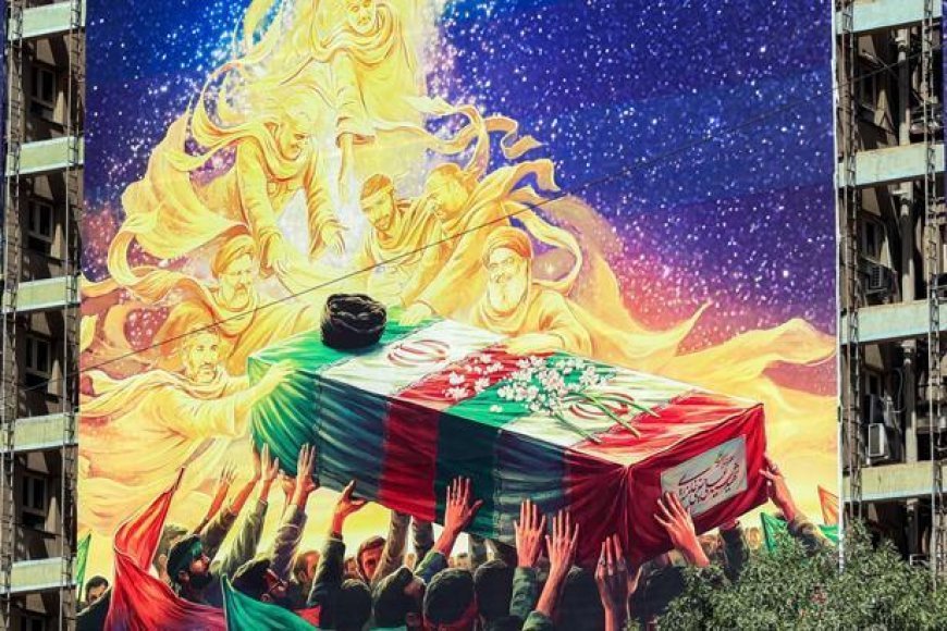 İran'da dini lider Hamaney'in cenaze töreni için hazırlıklar sürüyor! Bölgeden son görüntüler