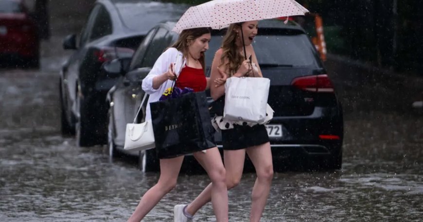 İstanbul'u süper hücre vurdu, bu saate kadar etkili olacak. Su baskınlarına dikkat!