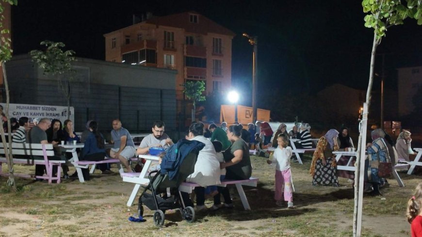 Ergene'de, 'Muhabbet Sizden, Çaylar ve Kahveler Müge Başkan'dan' uygulaması başladı