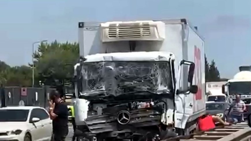 Çorlu’da iki kamyon çarpıştı; sürücüler yaralı