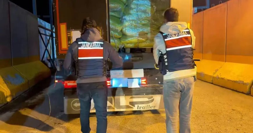 İhbar üzerine takip edildi, TIR'dan kilolarca uyuşturucu çıktı